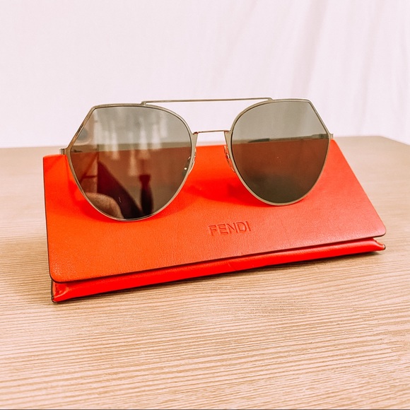 Fendi- Eyeline Aviator Sunglasses - Picture 4 of 15